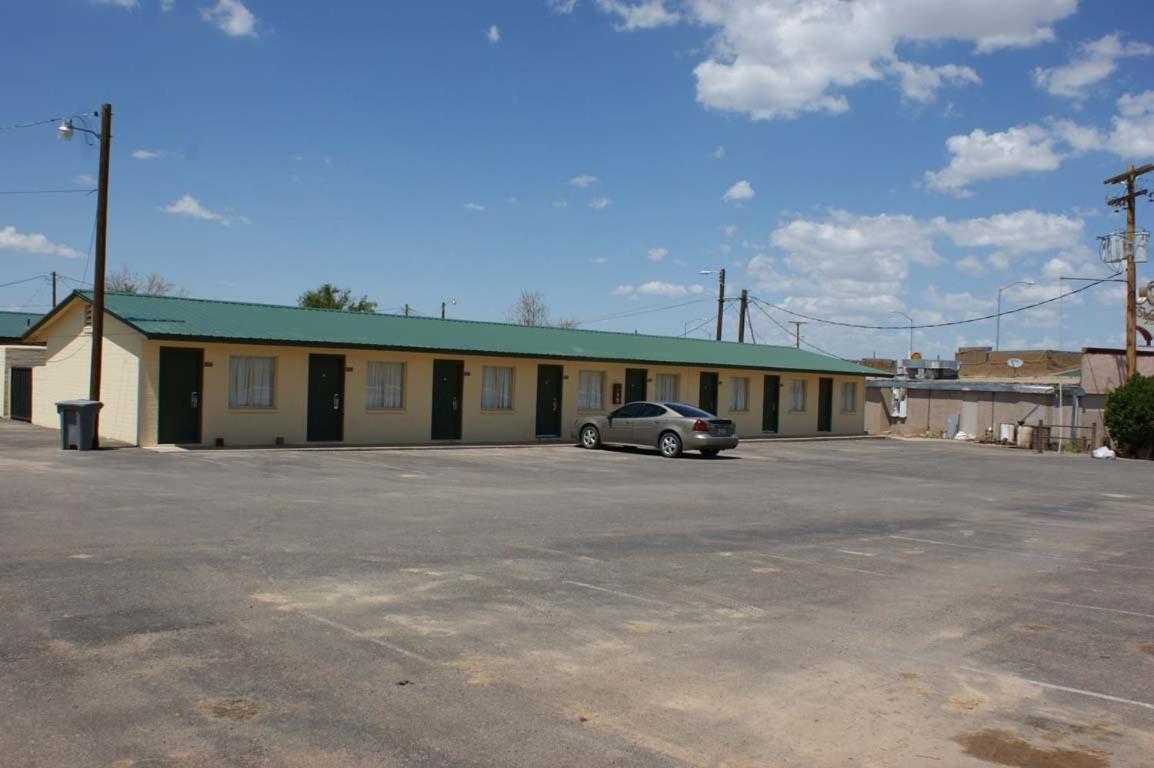 Hwy Express Inn And Suites Thatcher Exteriér fotografie