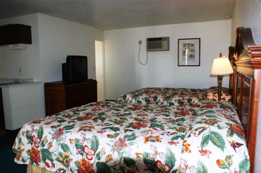 Hwy Express Inn And Suites Thatcher Exteriér fotografie