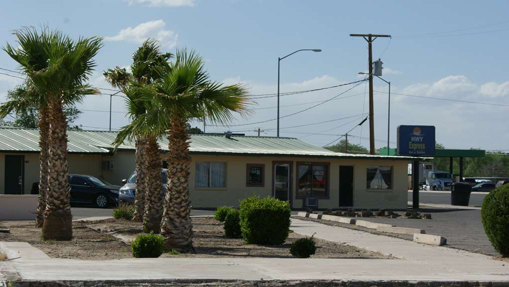 Hwy Express Inn And Suites Thatcher Exteriér fotografie