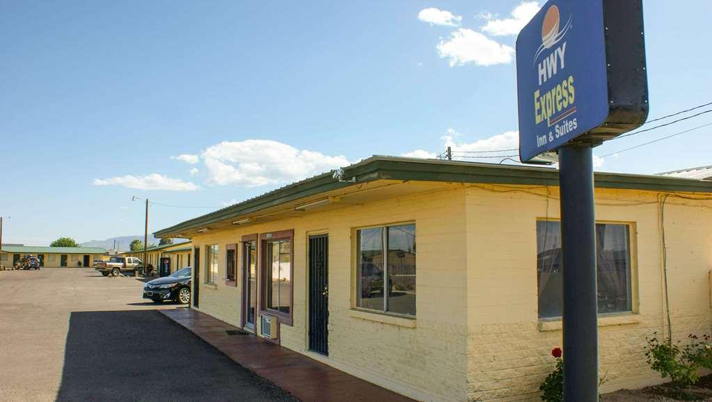 Hwy Express Inn And Suites Thatcher Exteriér fotografie