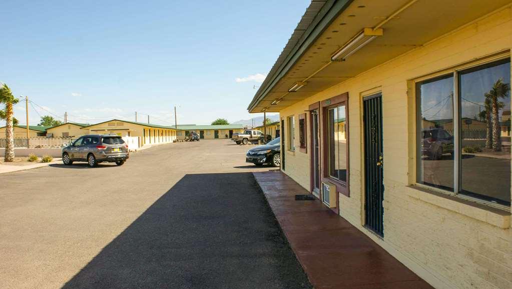 Hwy Express Inn And Suites Thatcher Exteriér fotografie